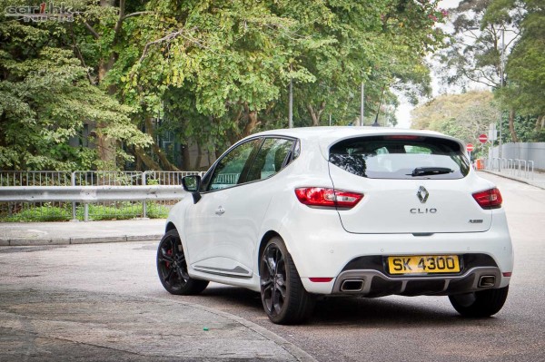 renault-clio-rs-cup-2014-review-02