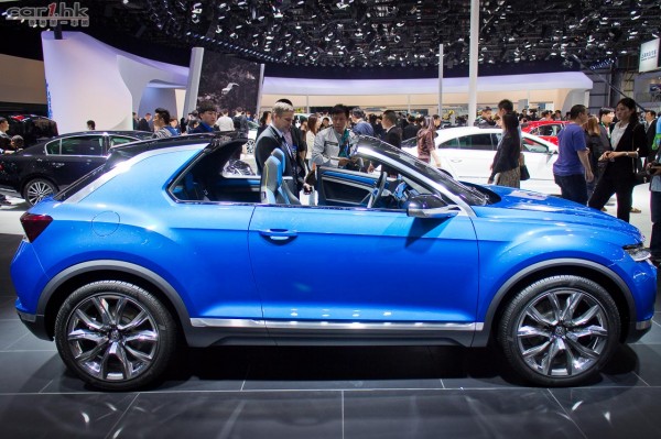 vw-t-roc-2014-02