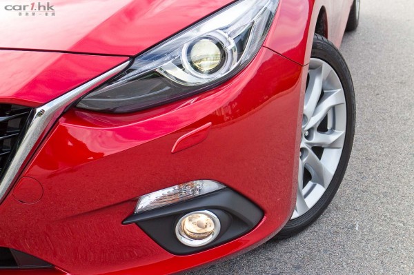 mazda3-2000-hatchback-2014-review-21