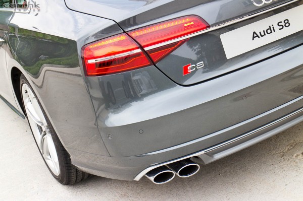 audi-s8-2014-review-07