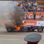 RedBull F1 車隊俄羅斯表演發生意外 RedBull F1 車隊俄羅斯表演發生意外