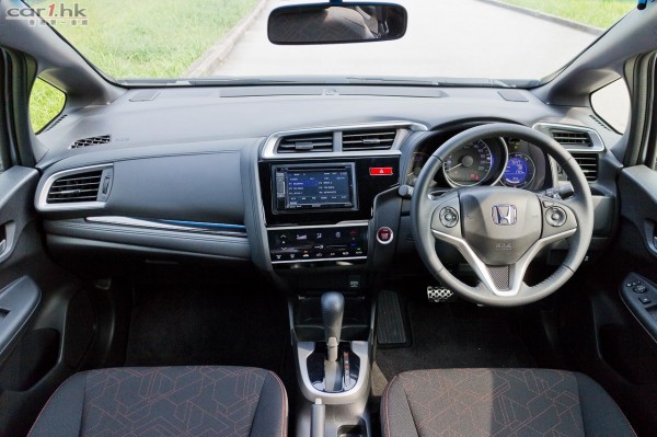 honda-jazz-rs-2014-review-38