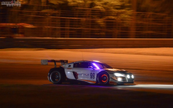 audi-r8-lms-12-hours-2014-25