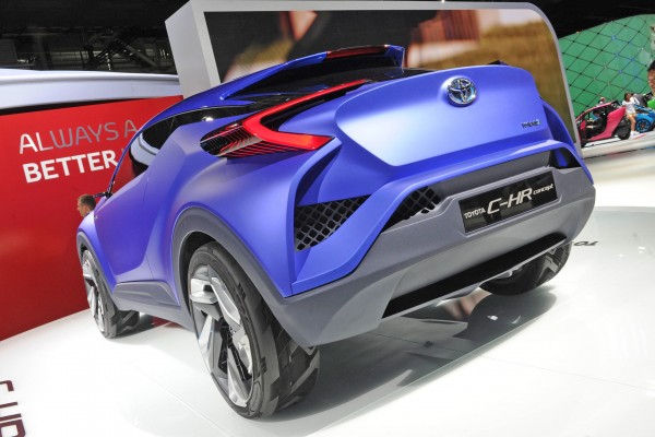 C-HR-Concept-02