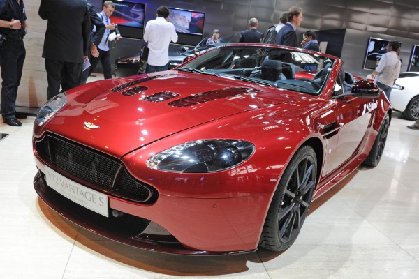 Vantage-S-Roadster-01