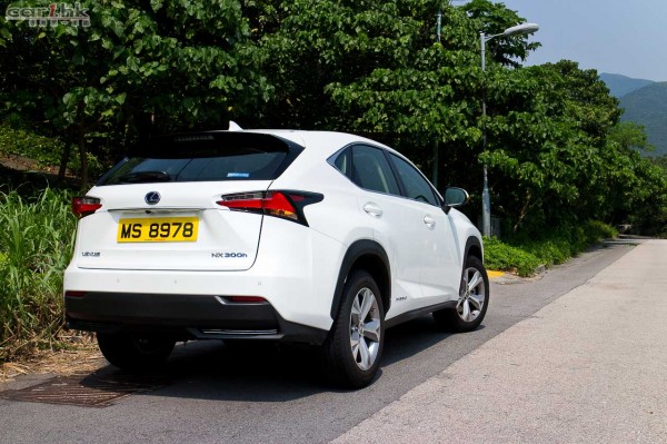 lexus-nx300h-2014-review-33