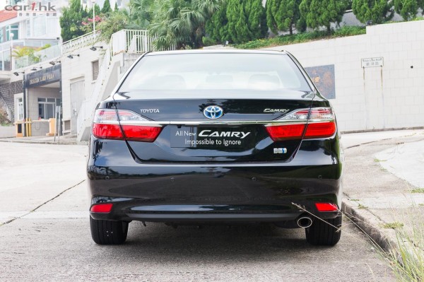 toyota-camry-2014-review-03