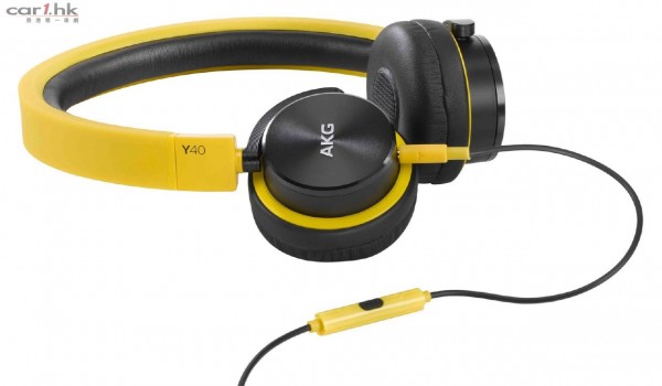 AKG Y40 - 004