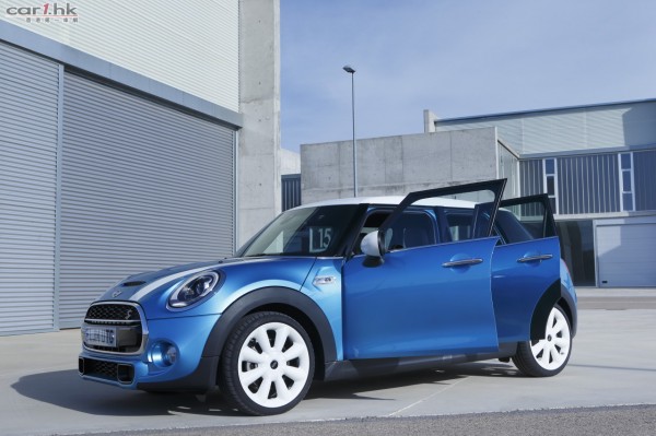 the-new-mini-5-door-2014-launch-01