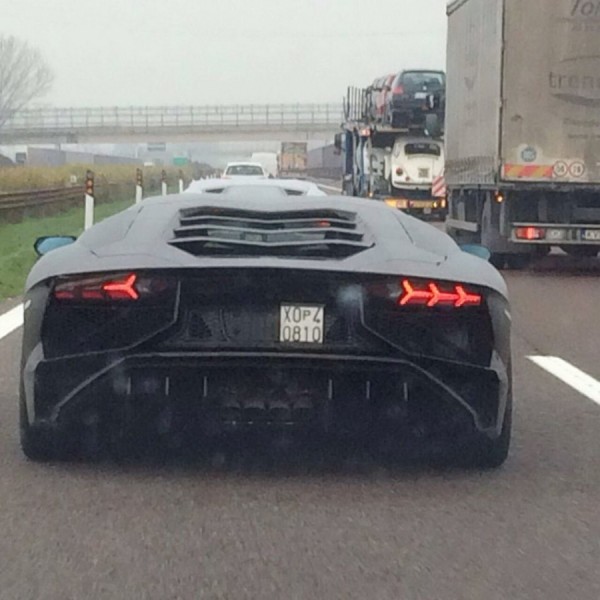 aventador-sv