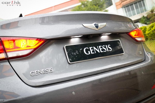 hyundai-genesis-2014-review-41