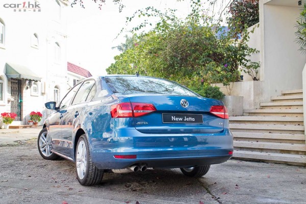 vw-jetta-2015-review-02