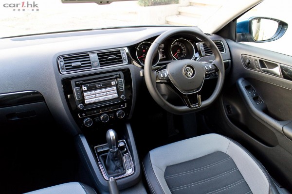 vw-jetta-2015-review-08