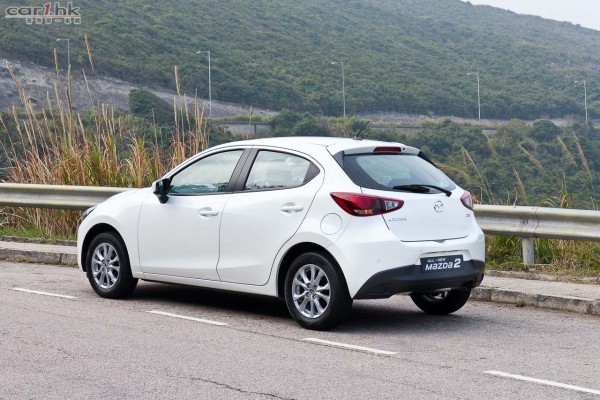 mazda2-review-2015-03