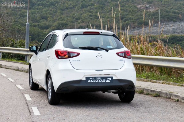 mazda2-review-2015-04