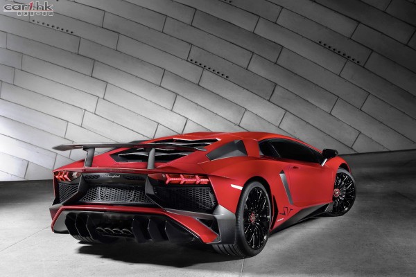 lamborghini-LP750-4_SV-04