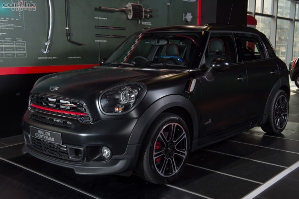 mini-john-cooper-works-countryman-all4-black-hk-only-1-01