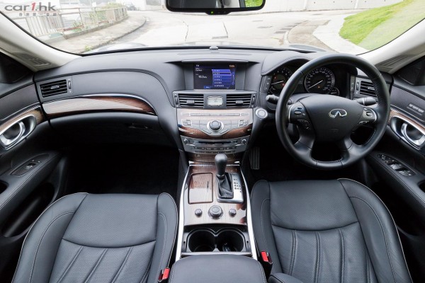 infiniti-q70-2500cc-2015-review-08