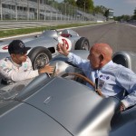 新舊 Mercedes F1 車手 Lewis Hamilton & Stirling Moss 同場交流(影片) 新舊 Mercedes F1 車手 Lewis Hamilton & Stirling Moss 同場交流(影片)