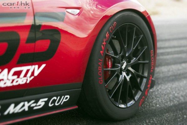 mazda-mx5-race-2015-06