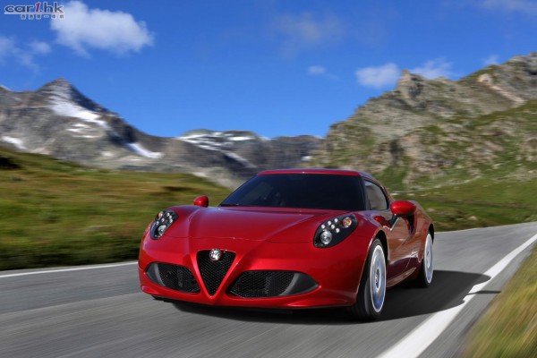 alfa-romeo-4c-2015-launch-01