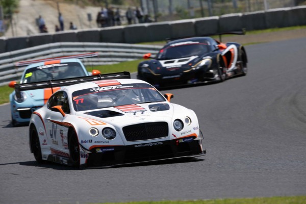 bentley-absolutely-first-team-to-win-the-asian-gt-series-2015-03