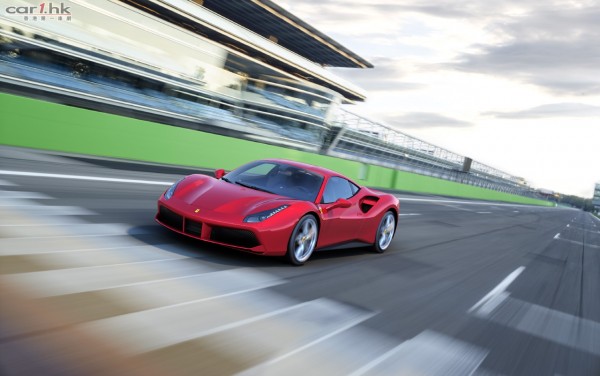 ferrari-488-gtb-on-the-track-2015