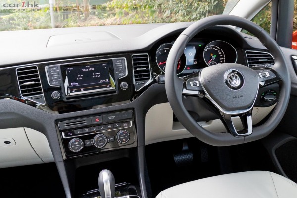 vw-golf-sportsvan-2015-17