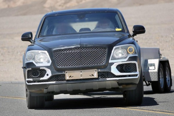 bentley-suv-test-2015-01