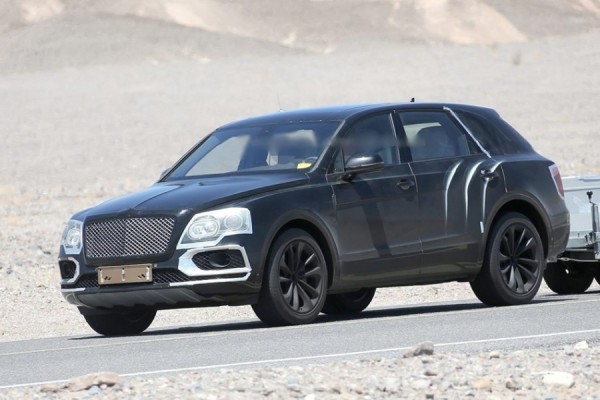 bentley-suv-test-2015-03