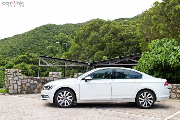 vw-passat-2015-review-02