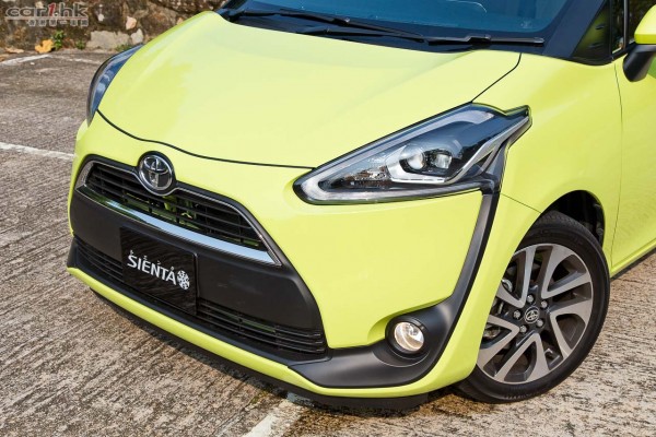 toyota-sienta-2015-review-07