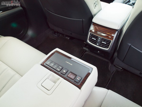 lexus-es250-review-2015-10