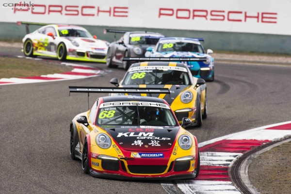 Pic1_Chris van der Drift_2015 Porsche Carrera Cup Asia Champion