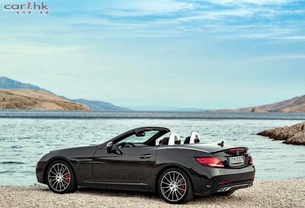 Mercedes-Benz-SLC-05