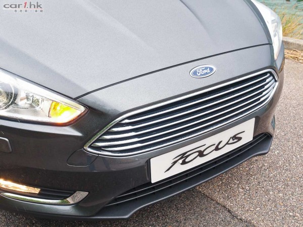 ford-focus-2015-review-03