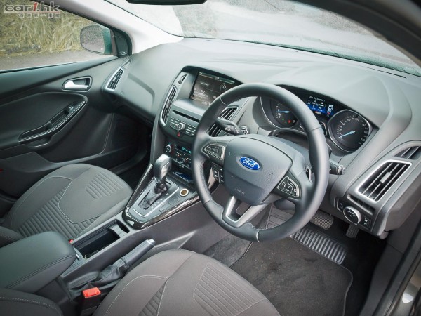 ford-focus-2015-review-07