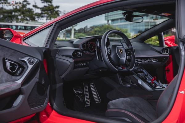 lamborghini-huracan-lp-580-2-2015-10