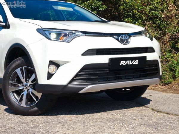 toyota-rav4-2016-review-02