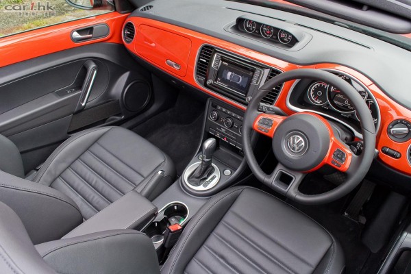 vw-beetle-cab-2016-review-12