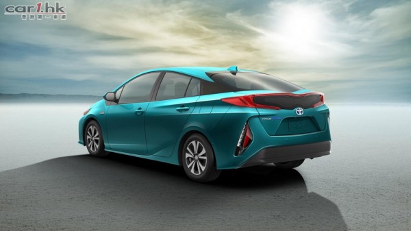 toyota-prius-2016-02