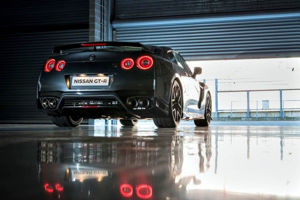 Nissan-GT-R-R35-03