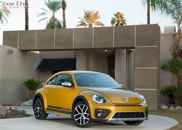 Volkswagen-Beetle_Dune-2016-1600-07