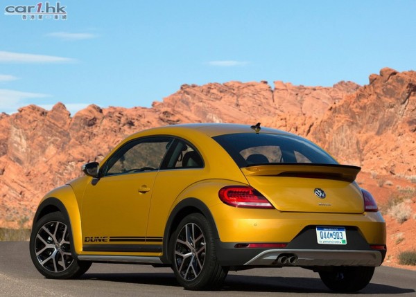 Volkswagen-Beetle_Dune-2016-1600-14