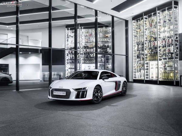 audi-r8-coupe-v10-plus-2016-01