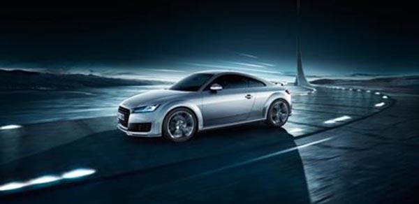 audi-tt-display-car-show