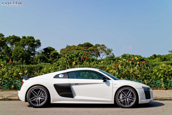 audi-r8-v10-plus-2016-review-02