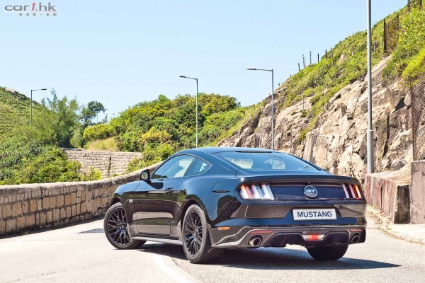 ford-mustang-2016-review-15