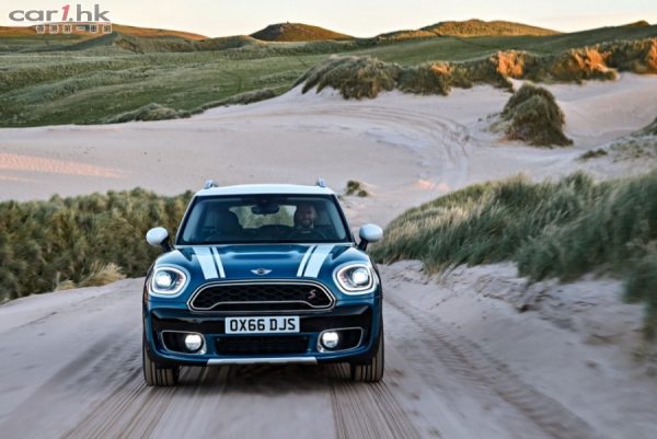 mini-countryman-hybrid-2016-01