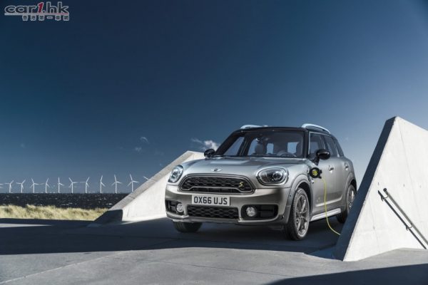 mini-countryman-hybrid-2016-09